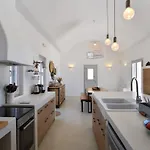 Apa Calma Parikia (Paros)